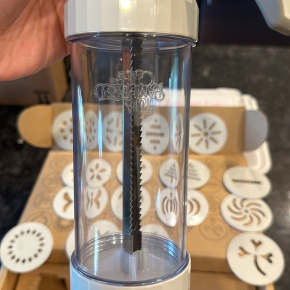 Pampered chef cookie press - Picture 7 of 10